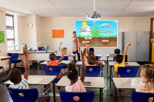 Epson EBE20 Projector - 1024x768 XGA, 3LCD, 3400 Lumens, VGA, HDMI, Composite Video, Built-in Speaker